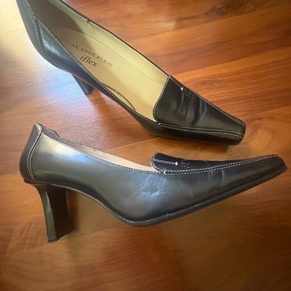 Anne Klein Black Leather Heels - Picture 1 of 5